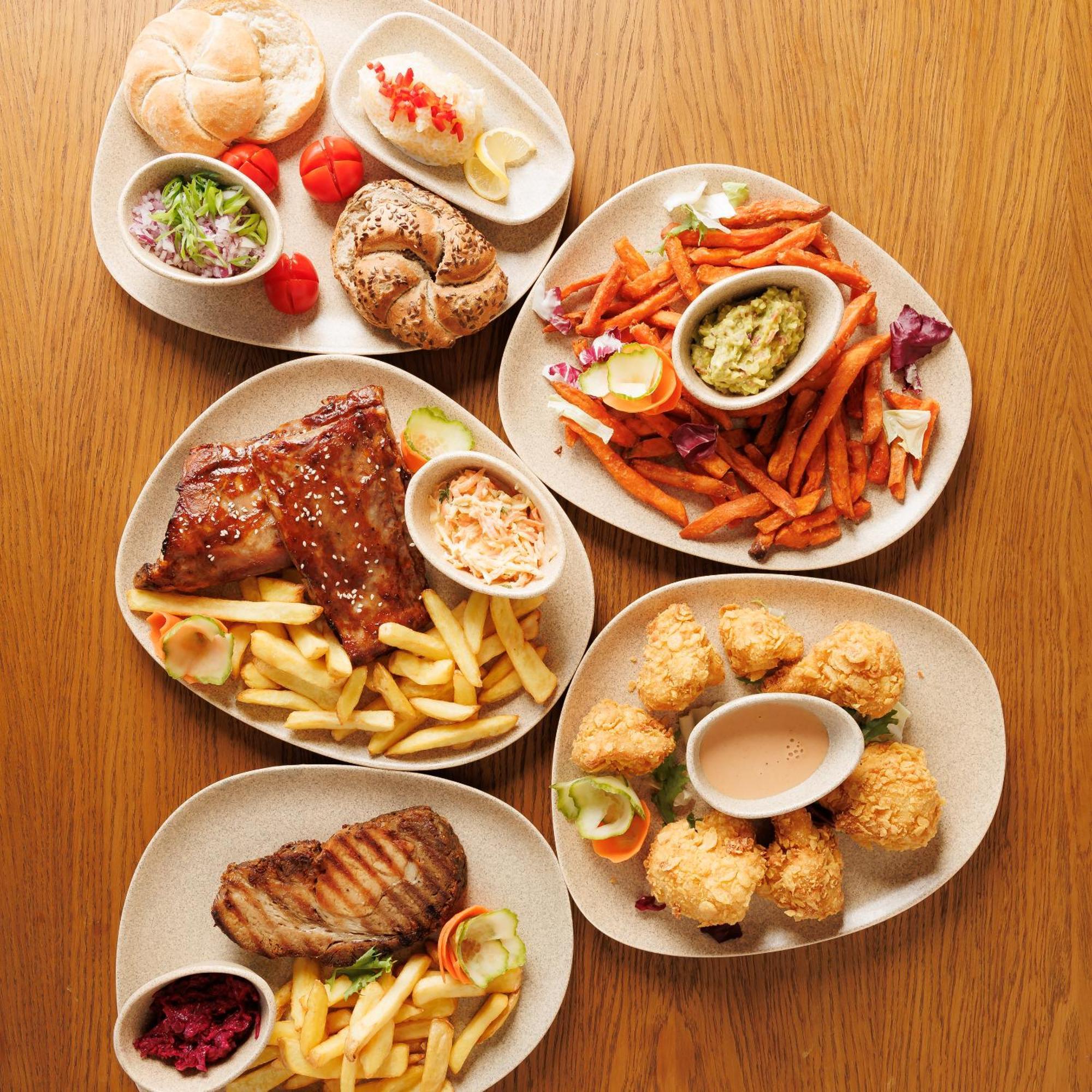Suru Hotel & Restaurant Buşteni Екстериор снимка